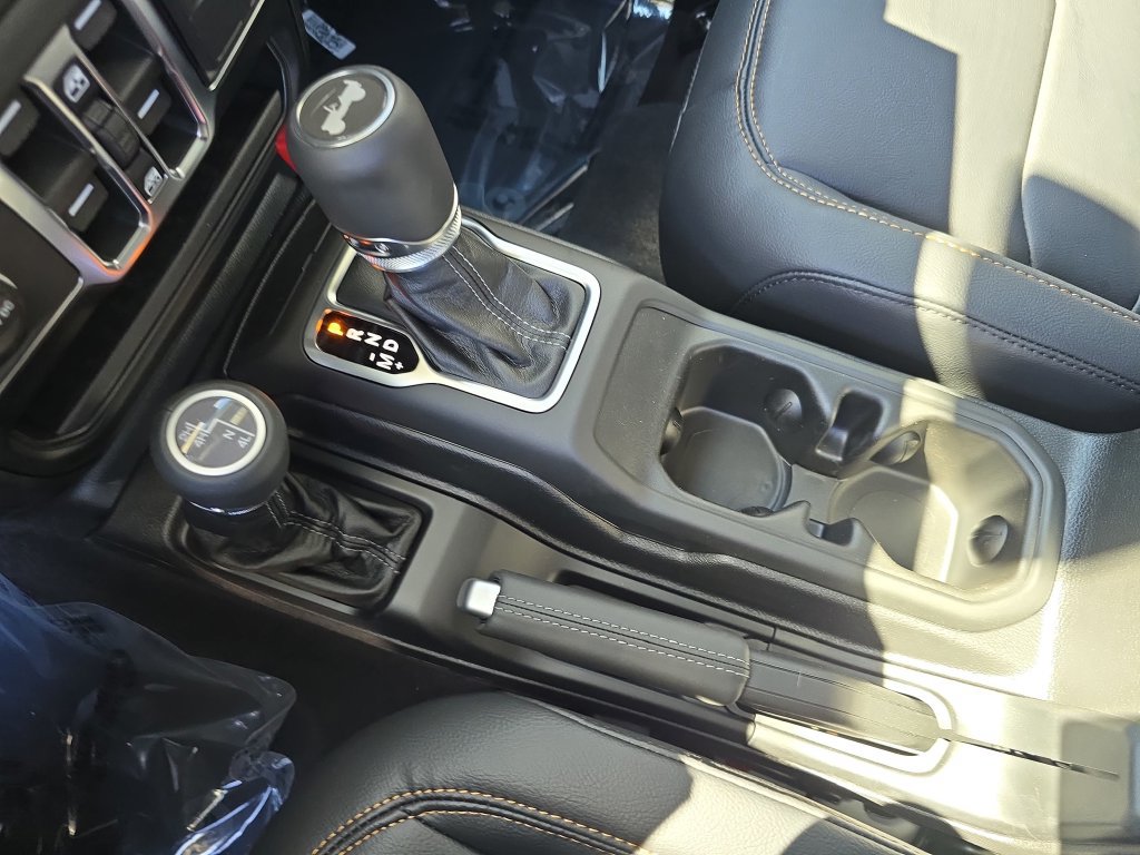 New 2026 Jeep Wrangler Unlimited Sahara AWD/4WD image 25