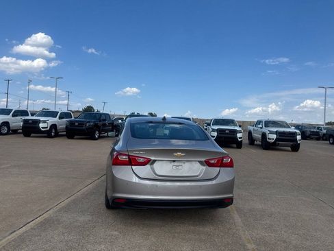 Used 2025 Chevrolet Malibu LS FWD image 19