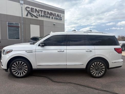 Used 2019 Lincoln Navigator Reserve w/ Cargo Package AWD/4WD image 3