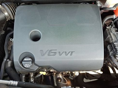 Used 2023 Chevrolet Traverse RS w/ LPO, Floor Liner Package AWD/4WD image 29