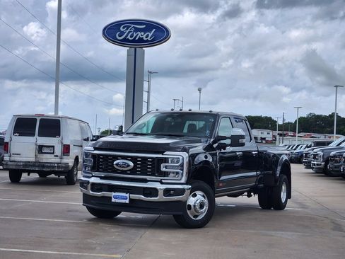 New 2026 Ford F350 King Ranch w/ Chrome Package AWD/4WD image 2