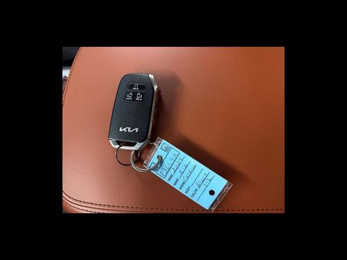 Used 2024 Kia Carnival SX Prestige FWD image 29