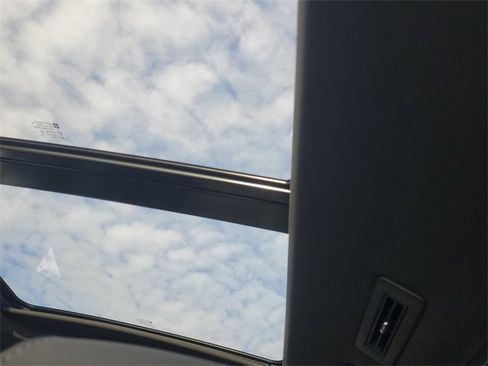 Certified 2024 Cadillac XT6 Luxury w/ LPO, Floor Liner Package image 26