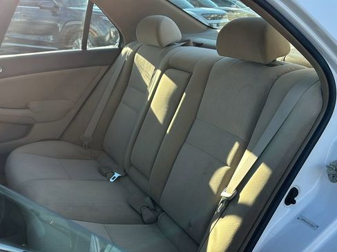 Used 2005 Honda Accord LX image 25