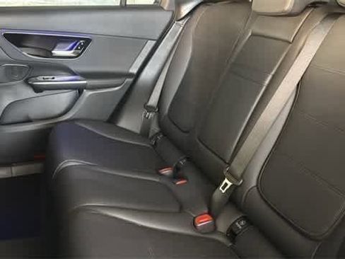 Used 2025 Mercedes-Benz GLC 300 4MATIC image 55