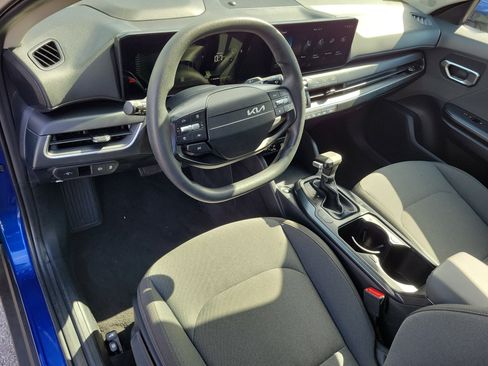 Used 2025 Kia K4 FWD image 13