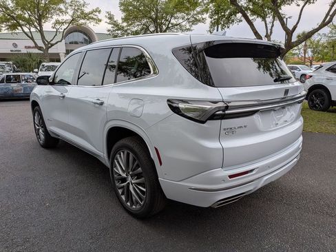 New 2026 Buick Enclave Avenir w/ Super Cruise Package FWD image 6