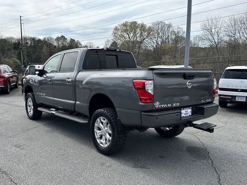 Used 2017 Nissan Titan SL AWD/4WD image 5