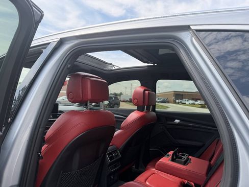 Used 2018 Audi SQ5 Prestige AWD/4WD image 8