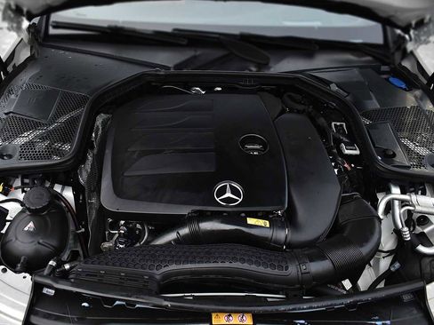 Used 2023 Mercedes-Benz C 300 4MATIC Cabriolet image 38
