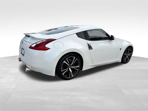 Used 2019 Nissan 370Z Touring Sport RWD image 8