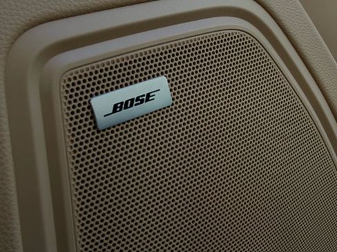 Certified 2025 Porsche Macan AWD/4WD image 25