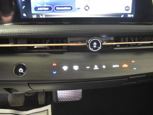 Certified 2024 Nissan Ariya AWD image 18