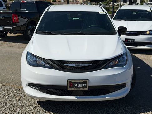 New 2026 Chrysler Voyager LX FWD image 3