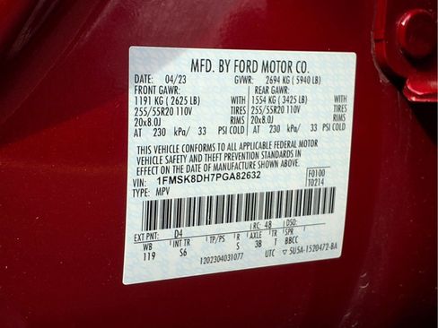 Used 2023 Ford Explorer XLT w/ Equipment Group 202A AWD/4WD image 24