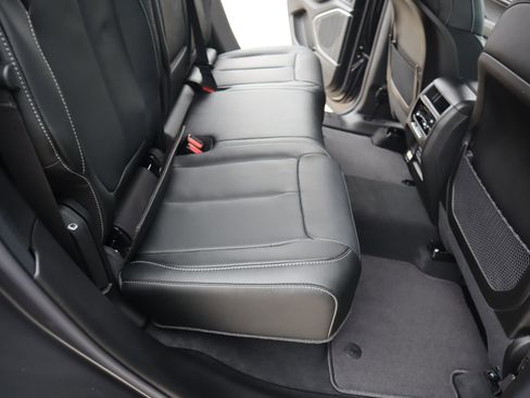 New 2026 Jeep Grand Cherokee Limited AWD/4WD image 15
