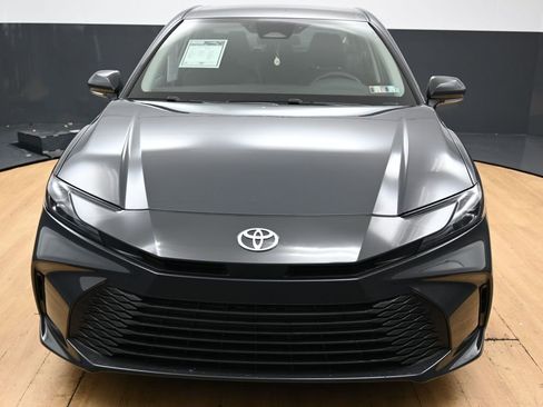 Used 2026 Toyota Camry LE FWD image 6