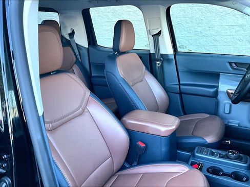 Used 2023 Ford Maverick Lariat w/ Lariat Luxury Package image 9