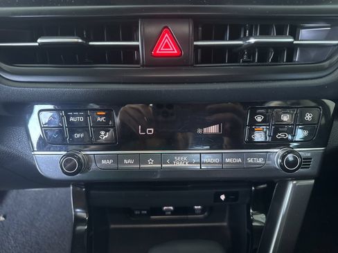 Used 2024 Kia Seltos SX w/ SX Sunroof Package AWD/4WD image 29