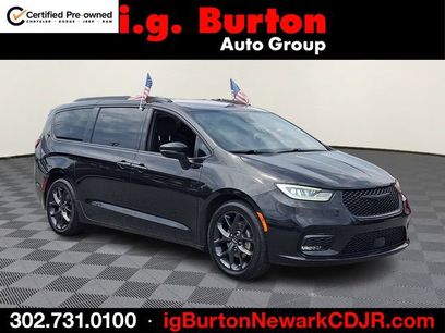 Used 2021 Chrysler Pacifica Touring w/ S Appearance Package
