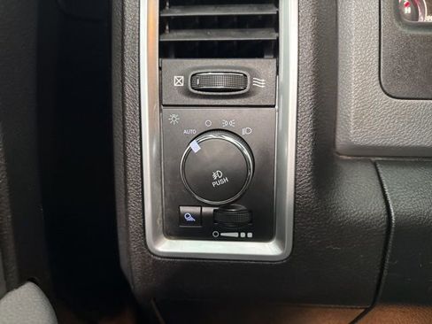 Used 2018 RAM 1500 Lone Star image 40