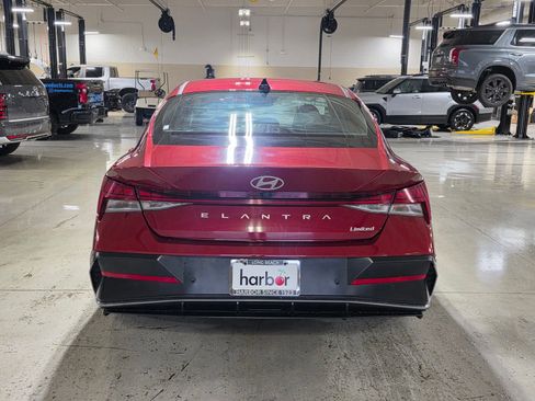 Certified 2024 Hyundai Elantra Limited FWD image 7