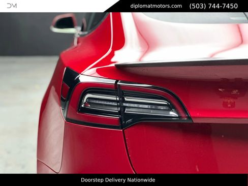 Used 2018 Tesla Model 3 Performance image 14