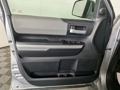 Used 2020 Toyota Tundra Limited w/ Limited Premium Package image 15