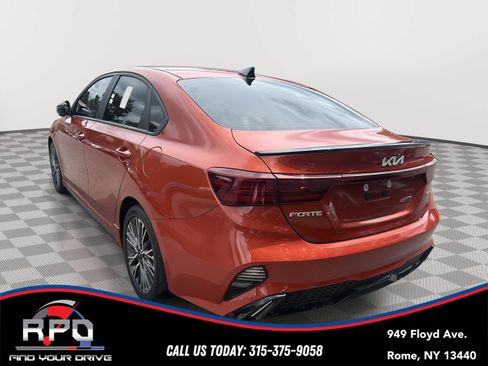 Used 2022 Kia Forte GT-Line w/ GT-Line Technology Package FWD image 3