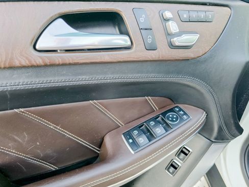 Used 2017 Mercedes-Benz GLS 63 AMG 4MATIC image 35