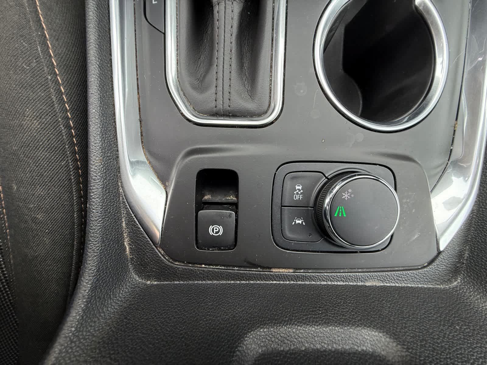 Used 2020 Chevrolet Traverse LT FWD image 17