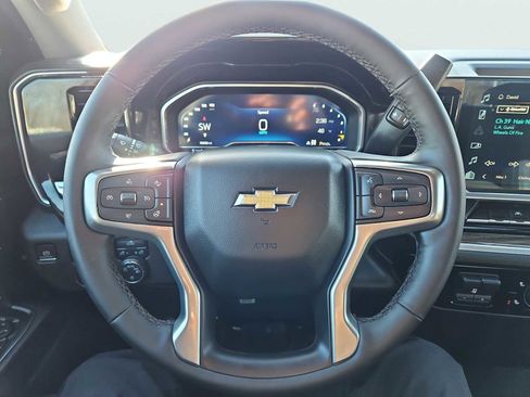 Used 2023 Chevrolet Silverado 1500 LT w/ Z71 Off-Road Package image 30