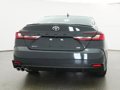 New 2026 Toyota Camry SE FWD image 18