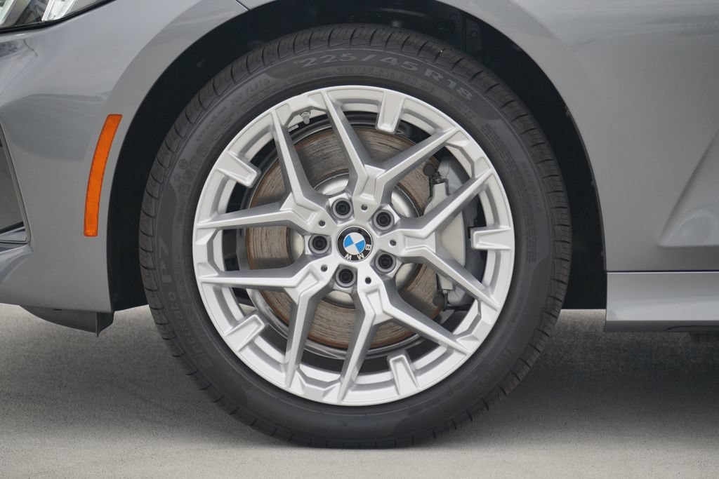 Used 2026 BMW 330i xDrive Sedan w/ Convenience Package AWD/4WD image 5