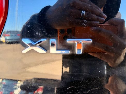 Used 2016 Ford Explorer XLT w/ Equipment Group 202A image 37