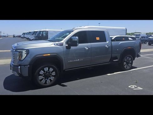 Used 2024 GMC Sierra 3500 Denali w/ Denali Reserve Package AWD/4WD image 8