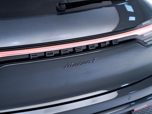 Certified 2026 Porsche Macan Turbo AWD/4WD image 13
