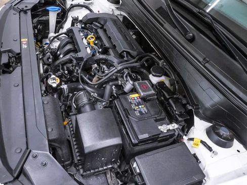 Certified 2024 Hyundai Venue SEL FWD image 32