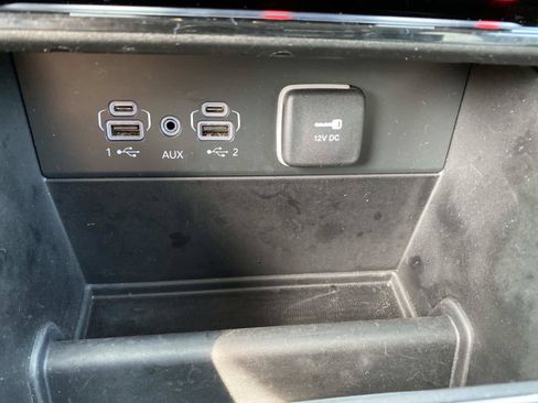 Certified 2023 Jeep Grand Cherokee Laredo AWD/4WD image 13