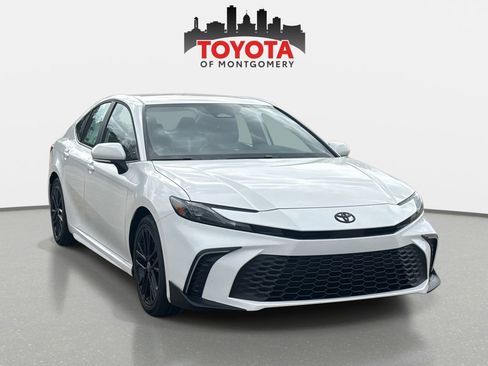 New 2026 Toyota Camry SE image 1