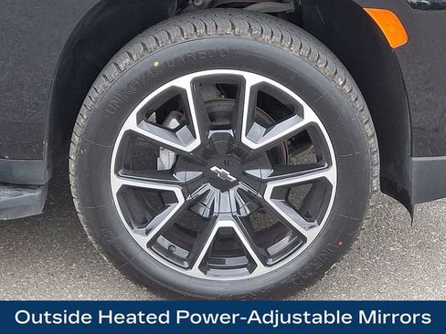 Used 2024 Chevrolet Suburban RST w/ Luxury Package AWD/4WD image 28