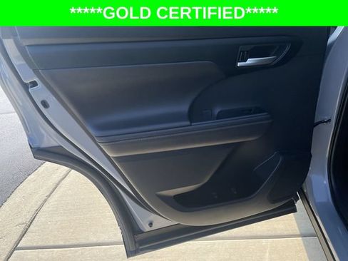 Certified 2024 Toyota Highlander XLE AWD/4WD image 29
