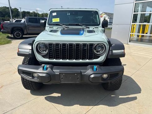 Used 2024 Jeep Wrangler Unlimited Rubicon 4xe AWD/4WD image 2