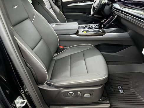 New 2026 Cadillac Escalade Luxury w/ Touring Package image 35