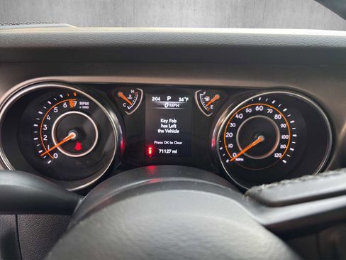 Used 2020 Jeep Wrangler Sport AWD/4WD image 13