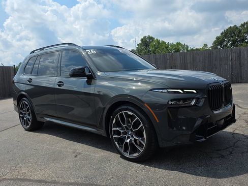Used 2026 BMW X7 M60i AWD/4WD image 7