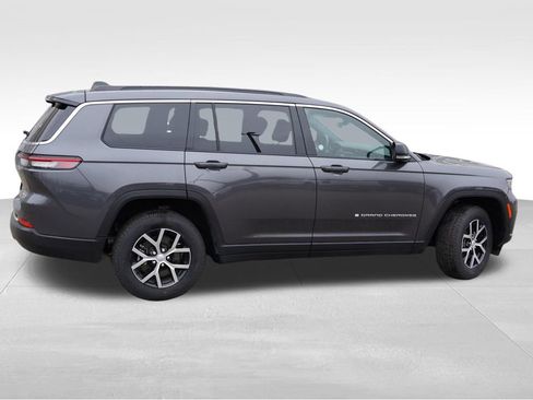 Certified 2024 Jeep Grand Cherokee L Limited w/ Luxury Tech Group II AWD/4WD image 4
