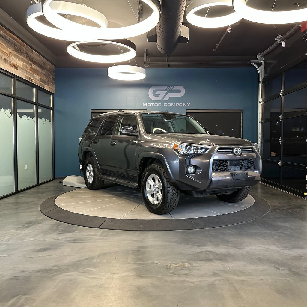 Used 2020 Toyota 4Runner SR5 Premium w/ Moonroof Package AWD/4WD image 1