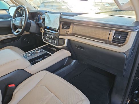 Used 2024 Ford Expedition Max Limited AWD/4WD image 36