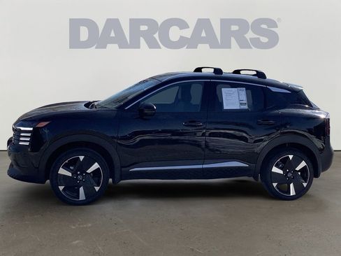 Used 2026 Nissan Kicks SR w/ SR Premium Package image 4